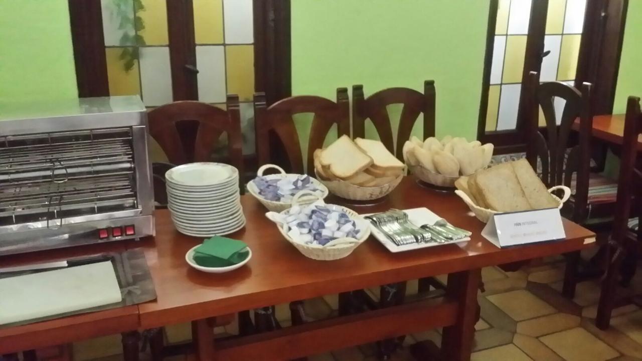 Hotel Dona Lina Sewilla Zewnętrze zdjęcie