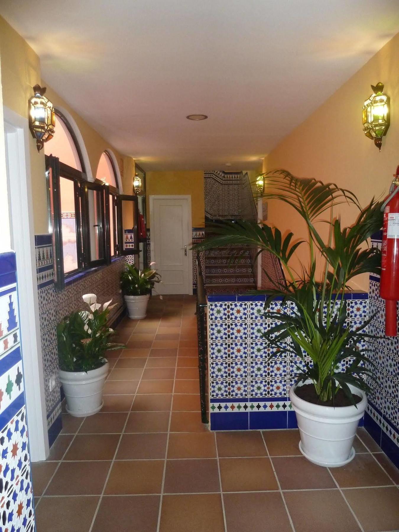 Hotel Dona Lina Sewilla Zewnętrze zdjęcie