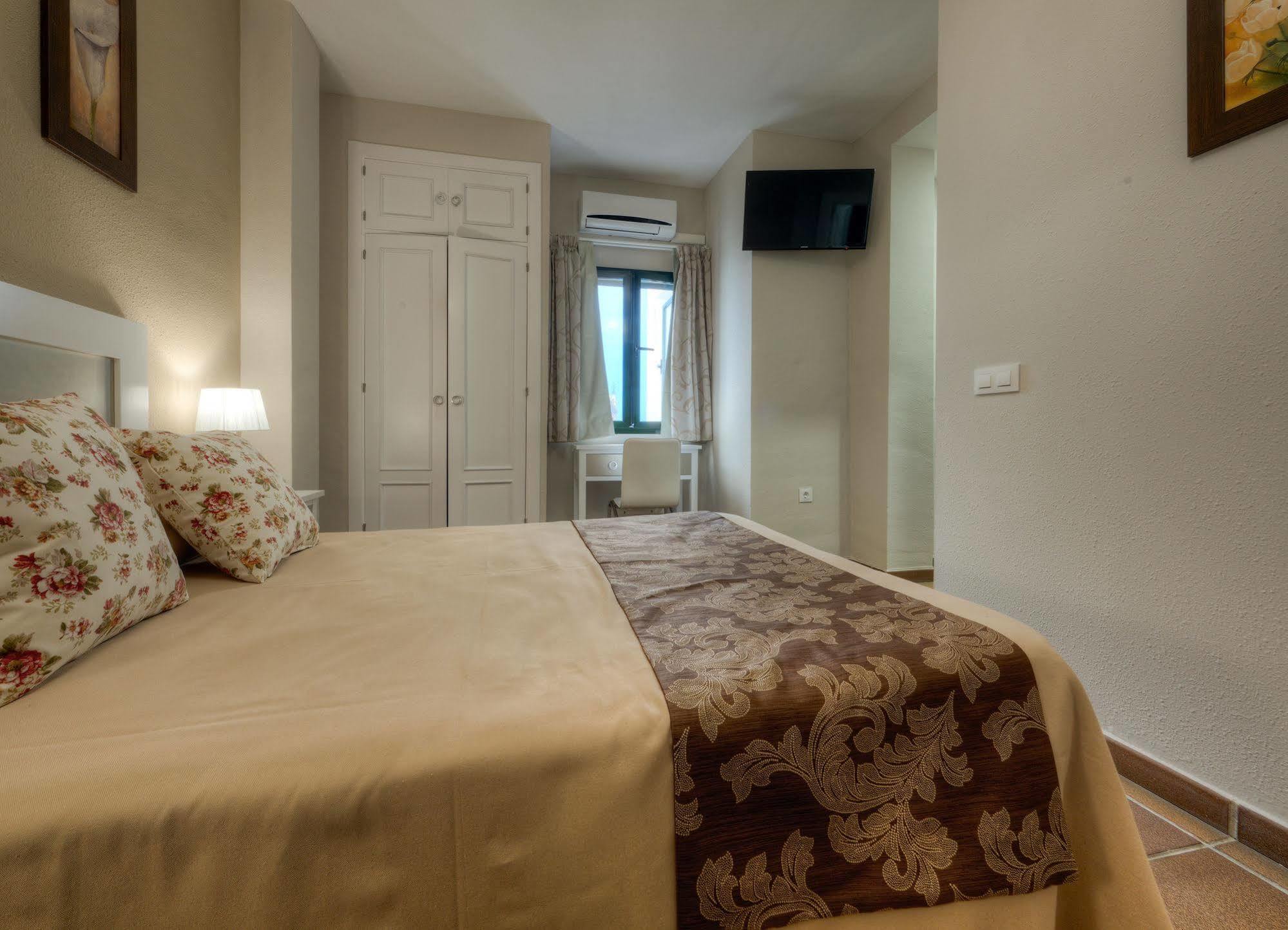Hotel Dona Lina Sewilla Zewnętrze zdjęcie